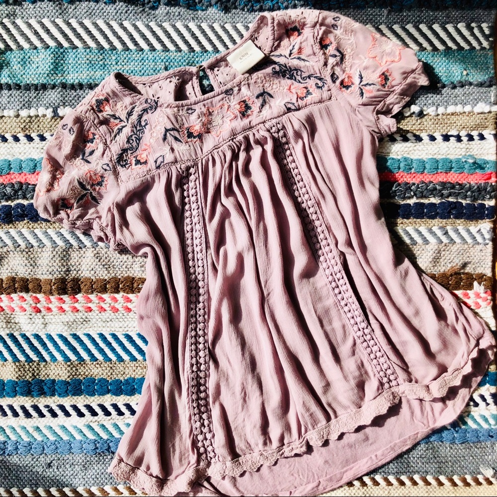 Knox Rose Floral Boho Keyhole Back Top